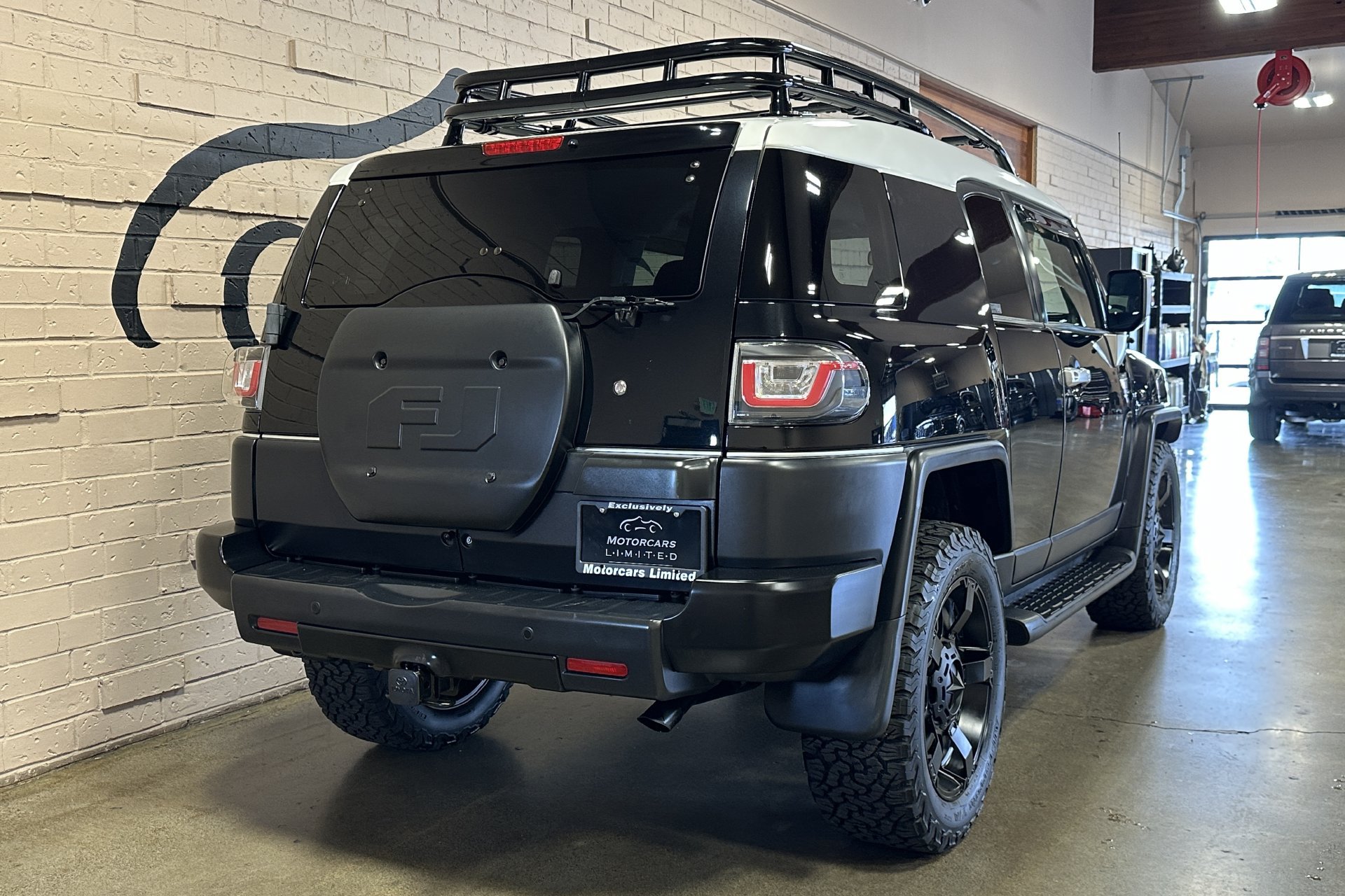 Used 2007 Toyota FJ Cruiser 4WD w/ Upgrade Pkg 1 image 4