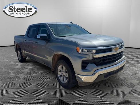 Used 2025 Chevrolet Silverado 1500 LT RWD image 2