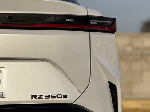 New 2026 Lexus RZ 350e RZ 350e Premium image 12