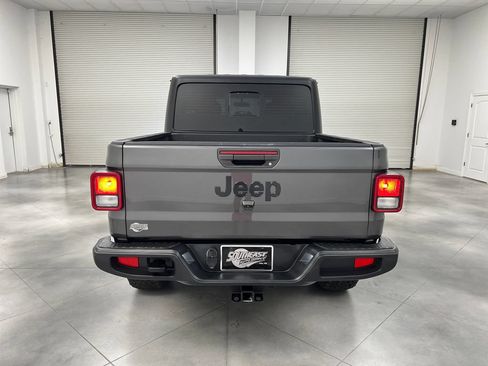 Used 2023 Jeep Gladiator Sport w/ Trailer Tow Package AWD/4WD image 8