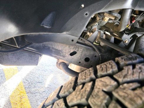 Used 2003 Ford Explorer Sport Trac 2WD image 4