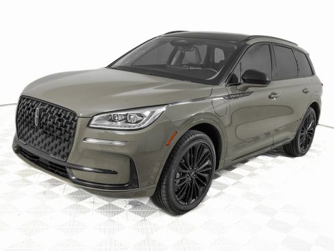 Used 2025 Lincoln Corsair Grand Touring w/ Jet Appearance Package image 8