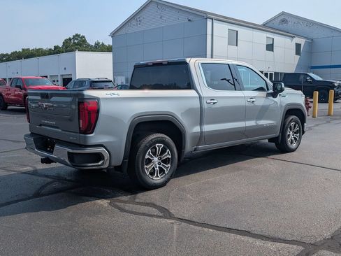 Used 2026 GMC Sierra 1500 SLT AWD/4WD image 4