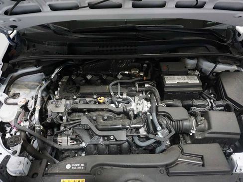 Used 2024 Toyota Corolla SE image 12