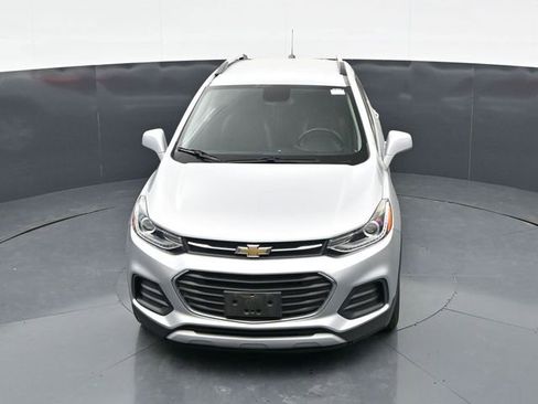 Used 2020 Chevrolet Trax LT w/ LT Convenience Package FWD image 10