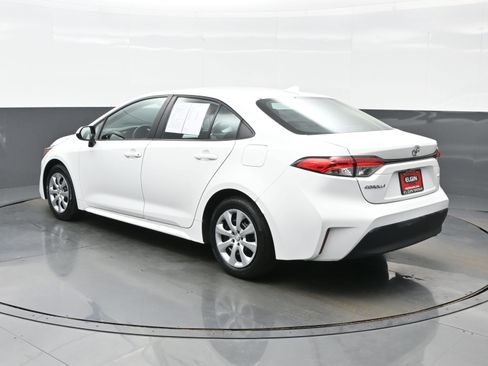 Used 2024 Toyota Corolla LE FWD image 4