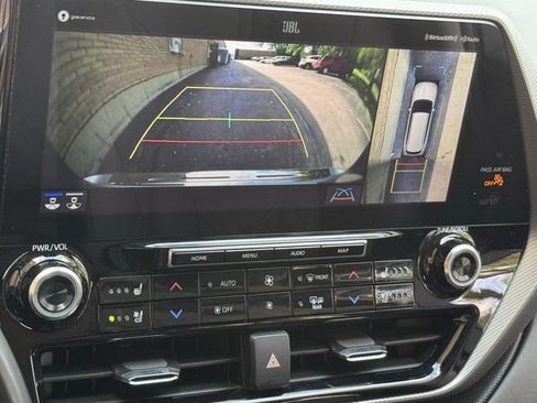 Used 2020 Toyota Highlander Platinum AWD/4WD image 12