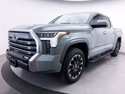 Used 2024 Toyota Tundra Limited AWD/4WD image 17