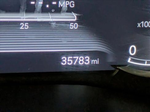 Used 2022 Genesis G70 2.0T w/ Prestige Package image 11