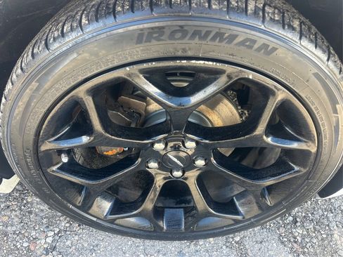 Used 2016 Chrysler 300 S image 17