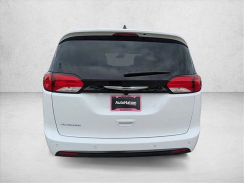 New 2026 Chrysler Voyager LX image 6