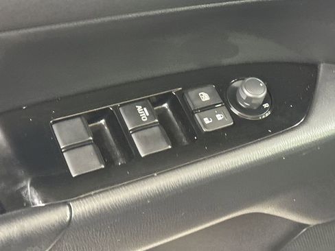 Used 2017 MAZDA CX-5 Touring image 19