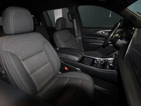 Used 2025 Chevrolet Traverse LT w/ Enhanced Driving Package FWD image 20