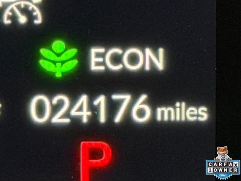 Used 2024 Honda Pilot Touring image 9