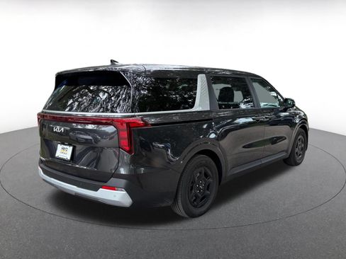 Used 2026 Kia Carnival FWD image 7