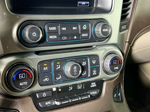 Used 2016 Chevrolet Tahoe LT w/ Luxury Package RWD image 27