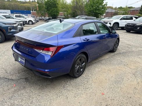 Certified 2022 Hyundai Elantra SEL FWD image 7