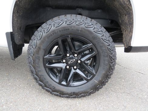 New 2026 Chevrolet Silverado 1500 Custom Trail Boss image 13