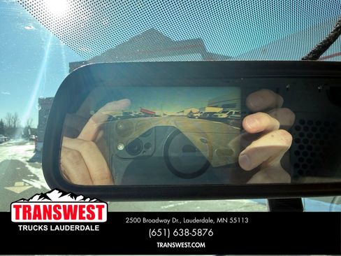 Used 2017 Chevrolet Express 3500 image 8