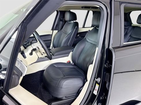 Used 2024 Land Rover Range Rover SE AWD/4WD image 13
