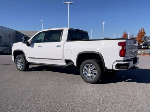 Certified 2024 Chevrolet Silverado 3500 High Country image 6