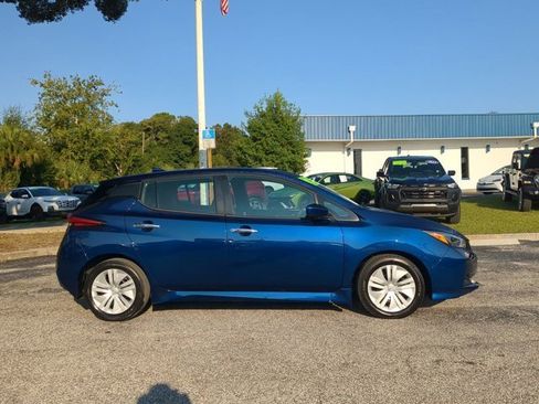 Used 2023 Nissan Leaf S image 3