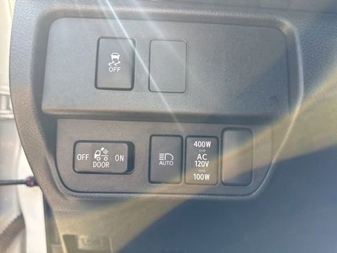 Used 2023 Toyota Tacoma TRD Off-Road image 17