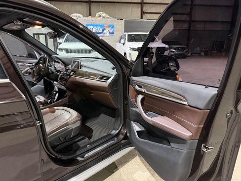 Used 2016 BMW X1 xDrive28i AWD/4WD image 25