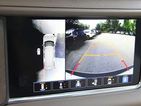Used 2023 GMC Yukon XL Denali AWD/4WD image 31