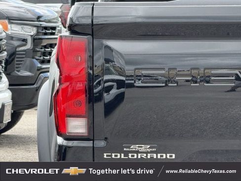New 2026 Chevrolet Colorado ZR2 w/ Technology Package AWD/4WD image 9