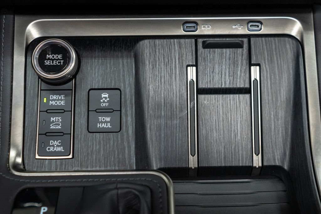 Used 2024 Lexus GX 550 AWD/4WD image 23