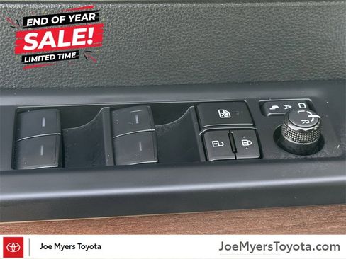 Used 2024 Toyota Sequoia Capstone image 19