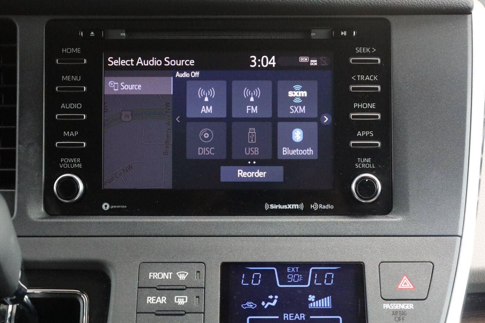Used 2019 Toyota Sienna XLE Premium FWD image 38