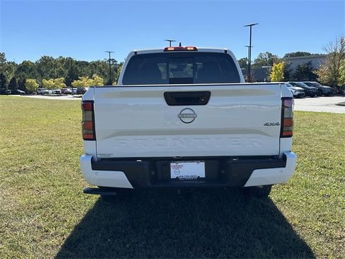 New 2026 Nissan Frontier SV w/ Tow Package image 7