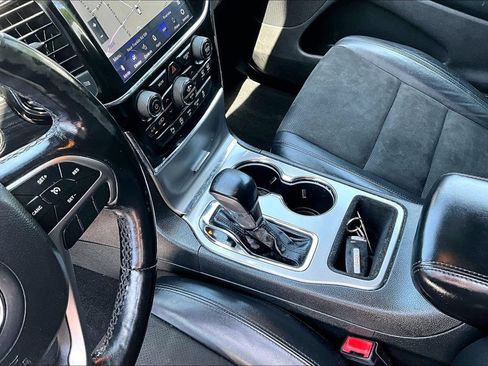Used 2020 Jeep Grand Cherokee Altitude AWD/4WD image 18