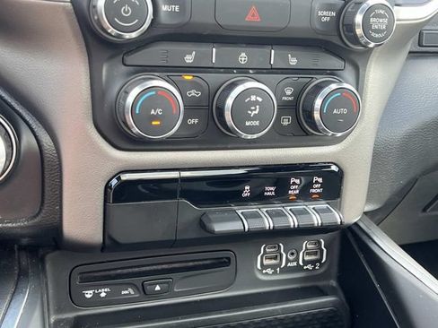 Used 2019 RAM 1500 Big Horn AWD/4WD image 24