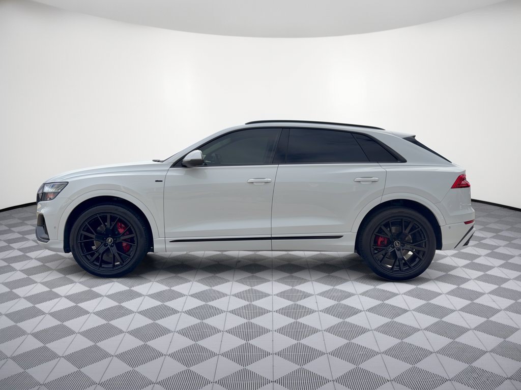 Used 2021 Audi Q8 Prestige w/ Prestige Package AWD/4WD image 2