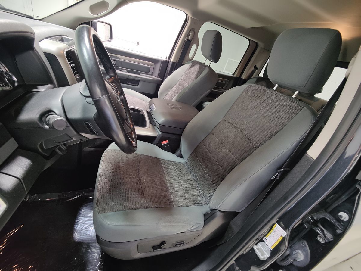 Used 2018 RAM 1500 Big Horn AWD/4WD image 29