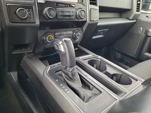 Used 2019 Ford F150 XLT w/ Equipment Group 302A Luxury AWD/4WD image 32