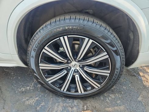 Used 2024 Volvo XC90 B6 Plus AWD/4WD image 26