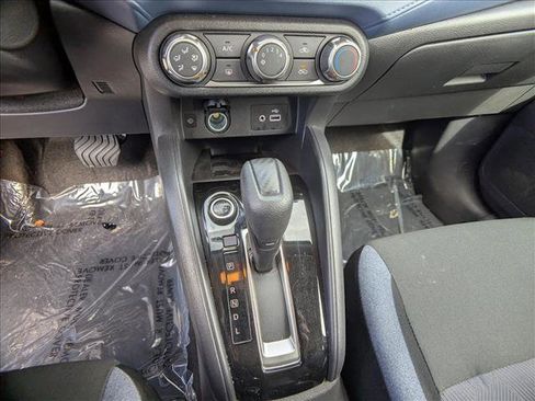 Used 2025 Nissan Versa SV image 20