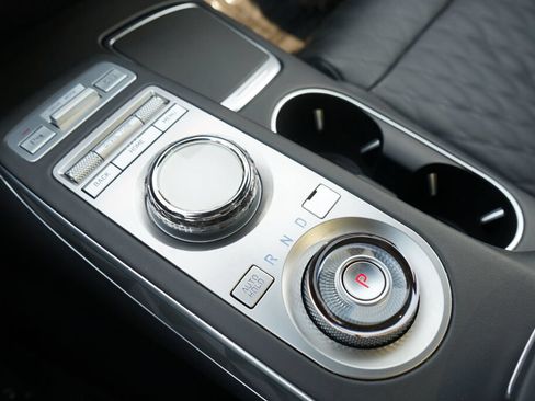 Used 2024 Genesis GV70 3.5T Sport w/ Sport Advanced Package AWD/4WD image 21