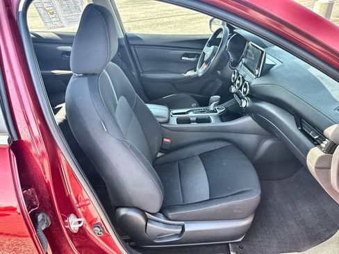 Used 2024 Nissan Sentra SV FWD image 23