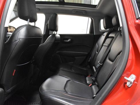 Used 2017 Jeep Compass Trailhawk w/ Leather Interior Group AWD/4WD image 5