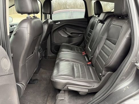 Used 2017 Ford Escape Titanium image 10