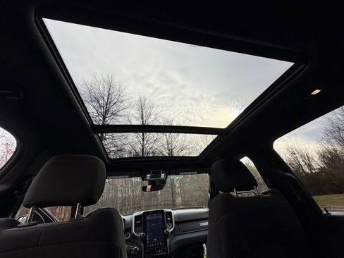 New 2026 RAM 1500 4x4 Crew Cab image 26