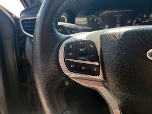 Certified 2022 Ford Explorer XLT w/ Equipment Group 202A image 13