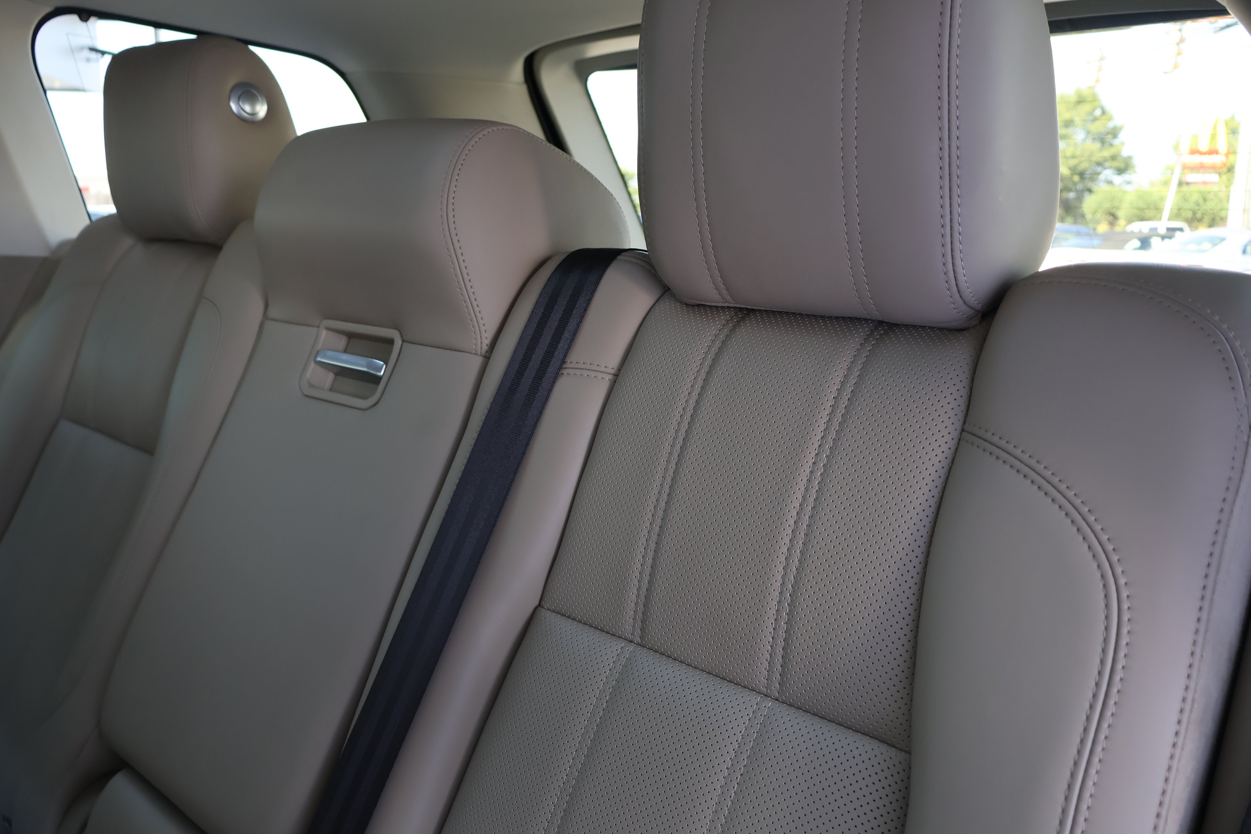 Used 2013 Land Rover Range Rover HSE AWD/4WD image 18