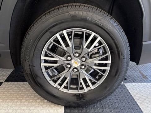 New 2026 Chevrolet Traverse LT image 12