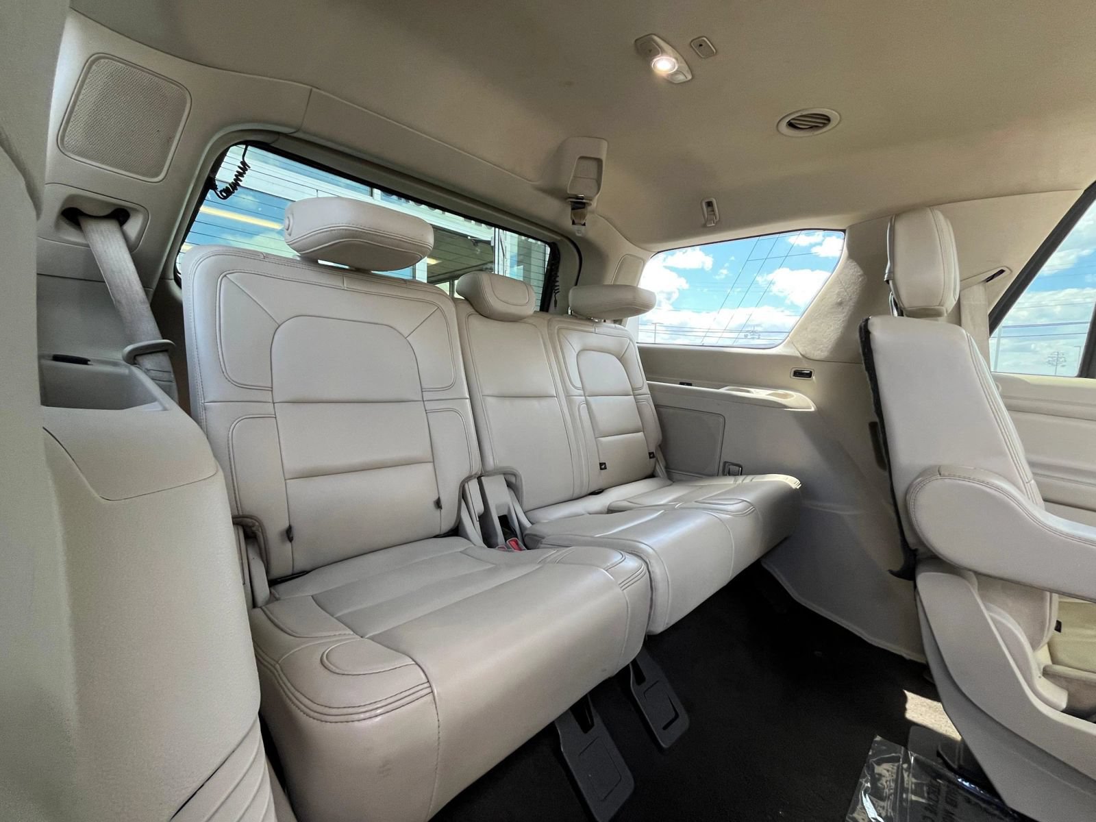 Used 2020 Lincoln Navigator Reserve w/ Luxury Package RWD image 42